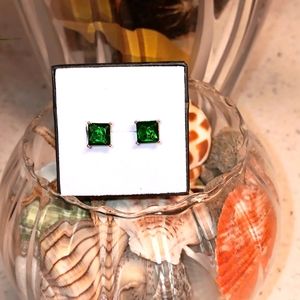 NWT! Custom 925 Sterling Silver Emerald Screw back Earrings